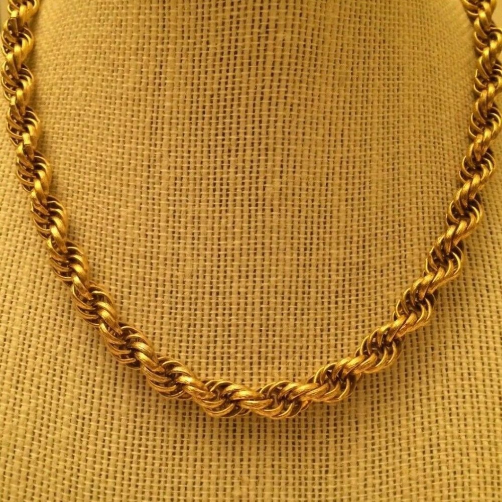 Classic Chain Necklace Interwoven Gold Tone A3.9